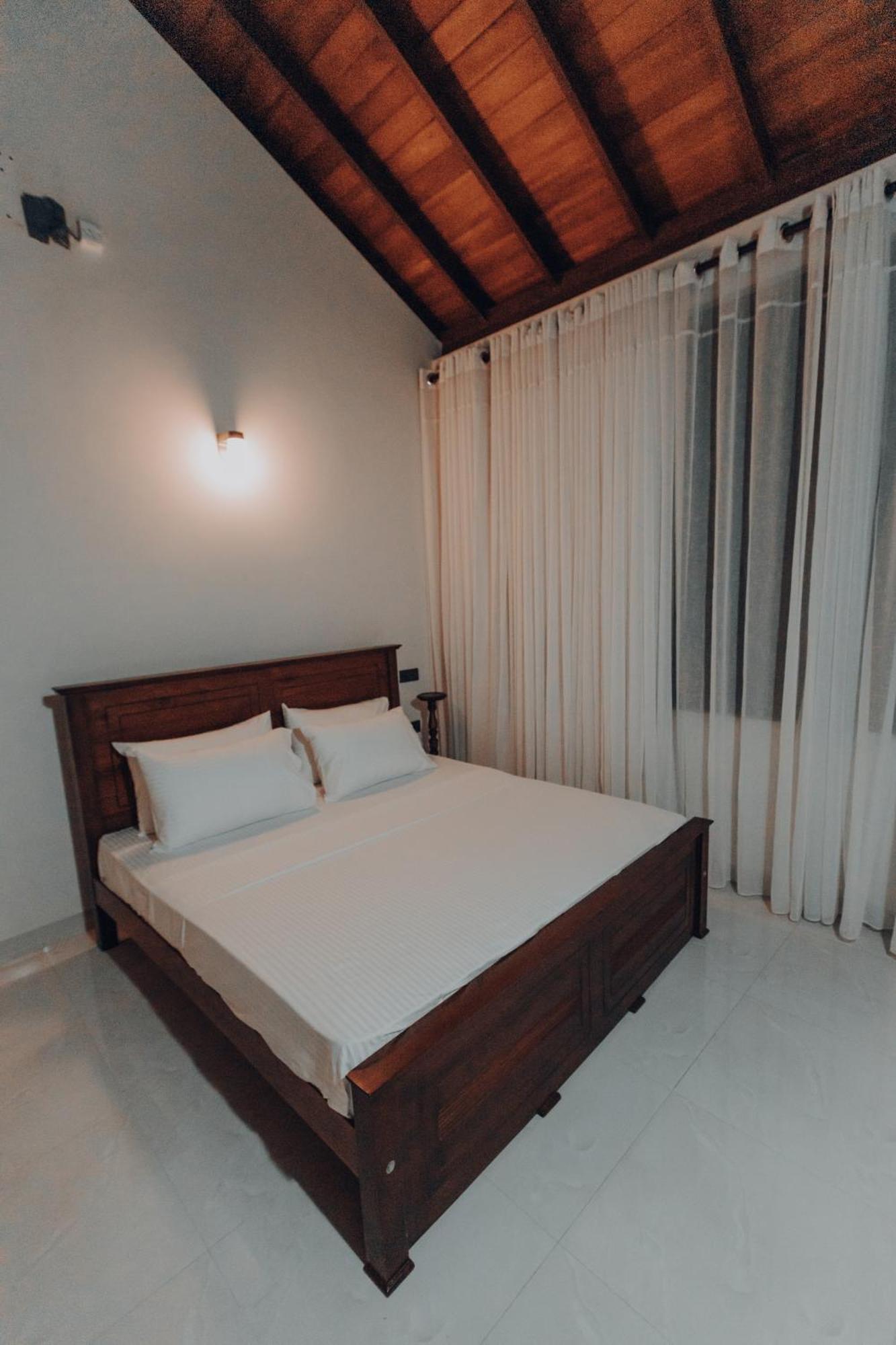 Negombo Heights Bed & Breakfast Wennappuwa Екстериор снимка