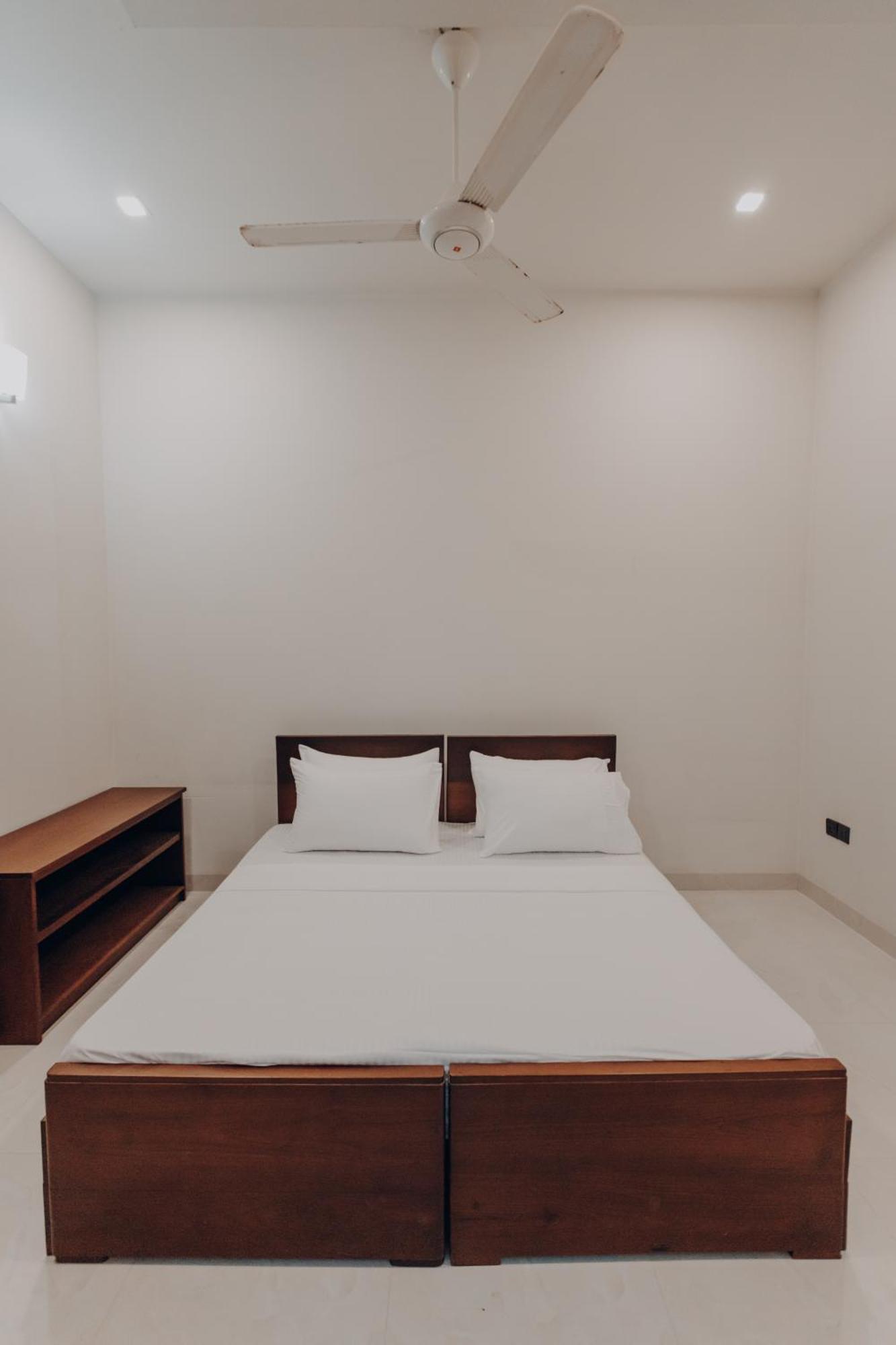 Negombo Heights Bed & Breakfast Wennappuwa Екстериор снимка